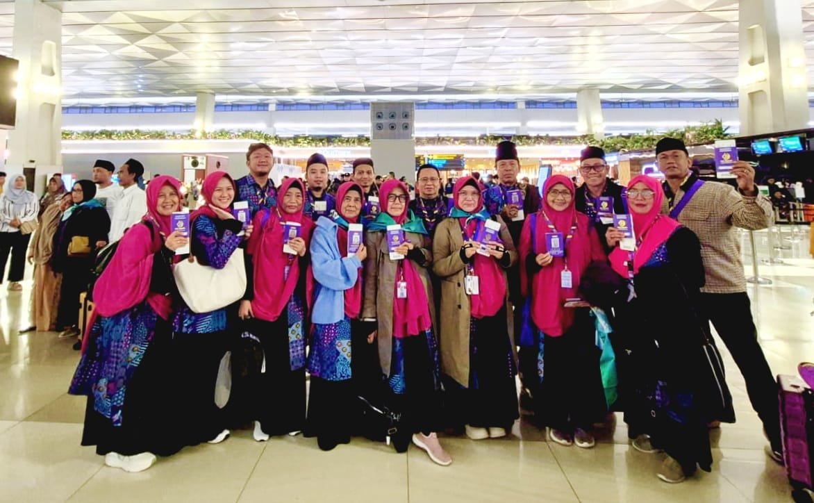 Peserta Rapat Kerja Nasional (Rakernas) Kerukunan Keluarga Sulawesi Selatan (KKSS) di Makassar diberangkatkan umrah oleh Badan Pengurus Pusat (BPP) KKSS