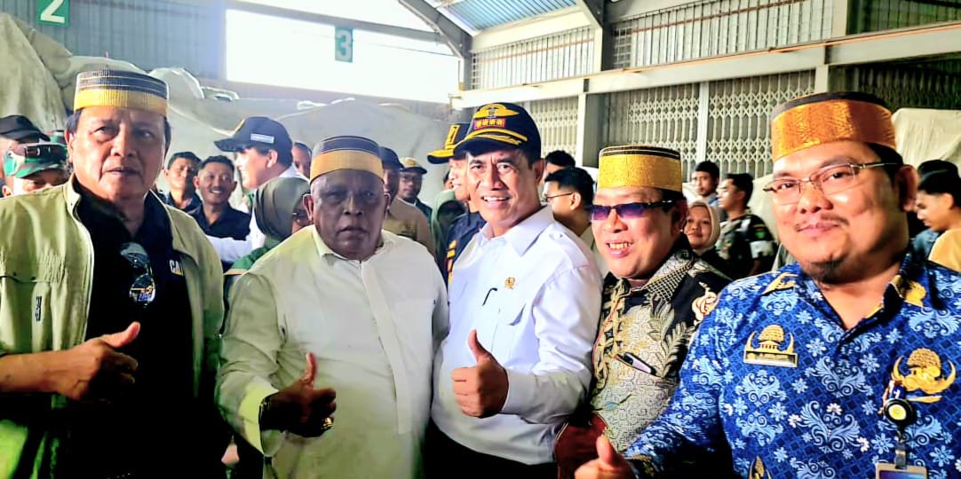 Menteri Pertanian Andi Amran Sulaiman bertemu dengan pengurus BPD KKSS Karimun, Senin (19/1/2026).